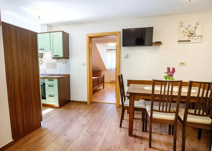 Kmetija Na Cendavs Appartement Cerkno