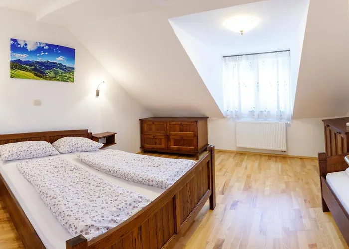 Kmetija Na Cendavs Cerkno